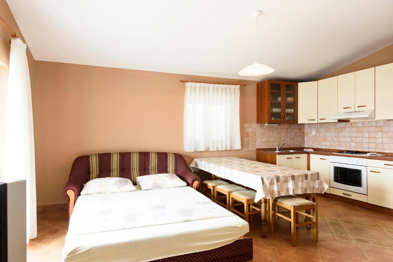 Apartments Golubic Sveti Petar  Extérieur photo