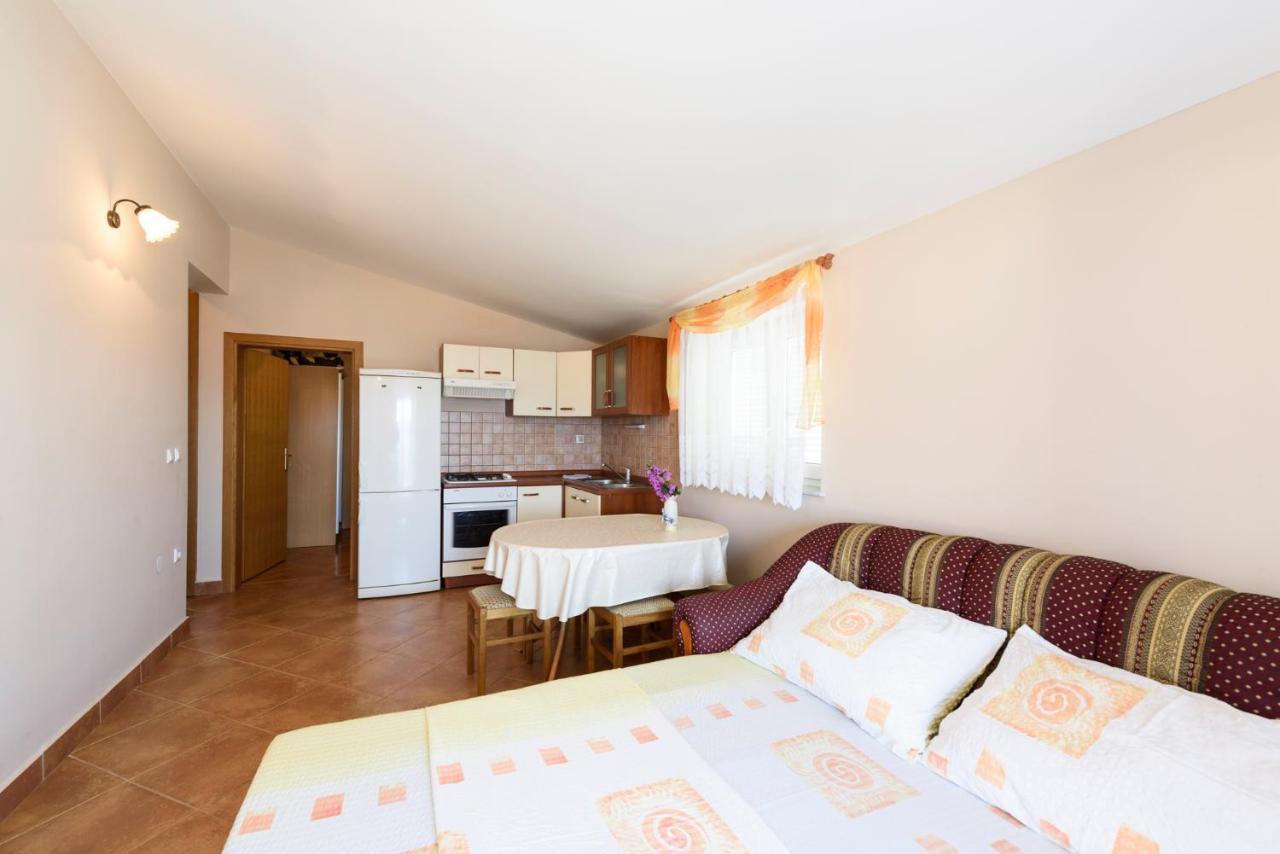 Apartments Golubic Sveti Petar  Extérieur photo